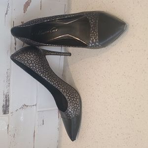 Kenneth Cole High Heels